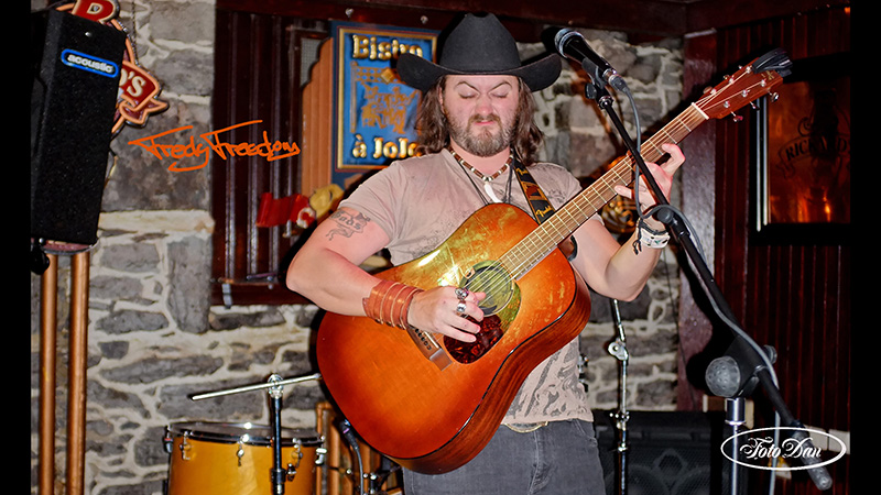 Fredy Freedom acoustique